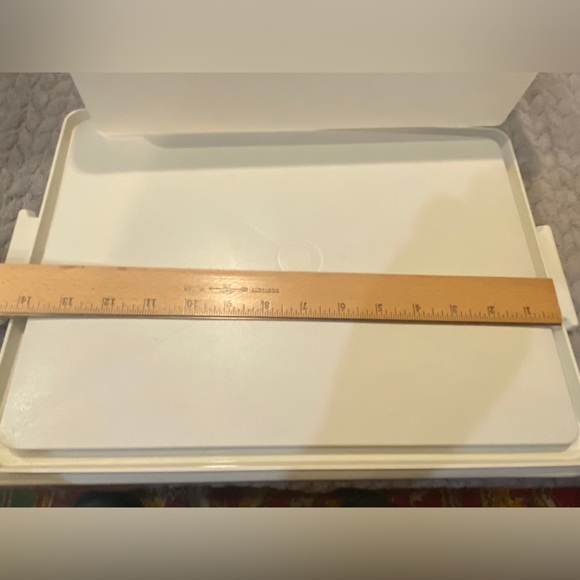 Vintage Tupperware Rectangle Cake Keeper 622-2 W Lid and cake slicer. - Picture 4 of 8